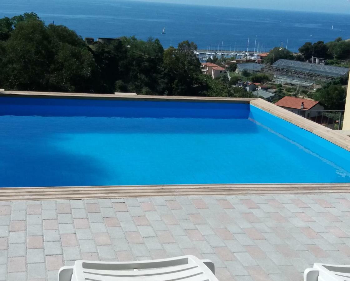 Villa Del Mare Ligure Elvezia Santo Stefano al Mare Eksteriør billede